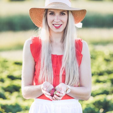 Erdbeeren pflücken – Strawberries picking & Rezept „Erdbeerkuchen“